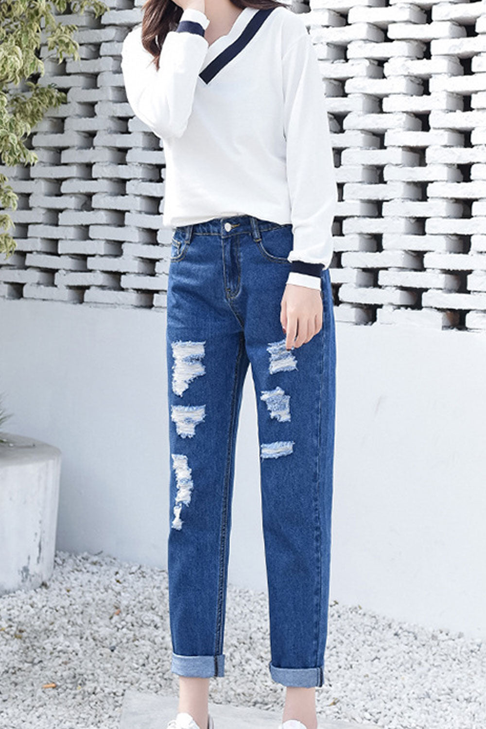 Women Rough Decorated Pocket Jeans