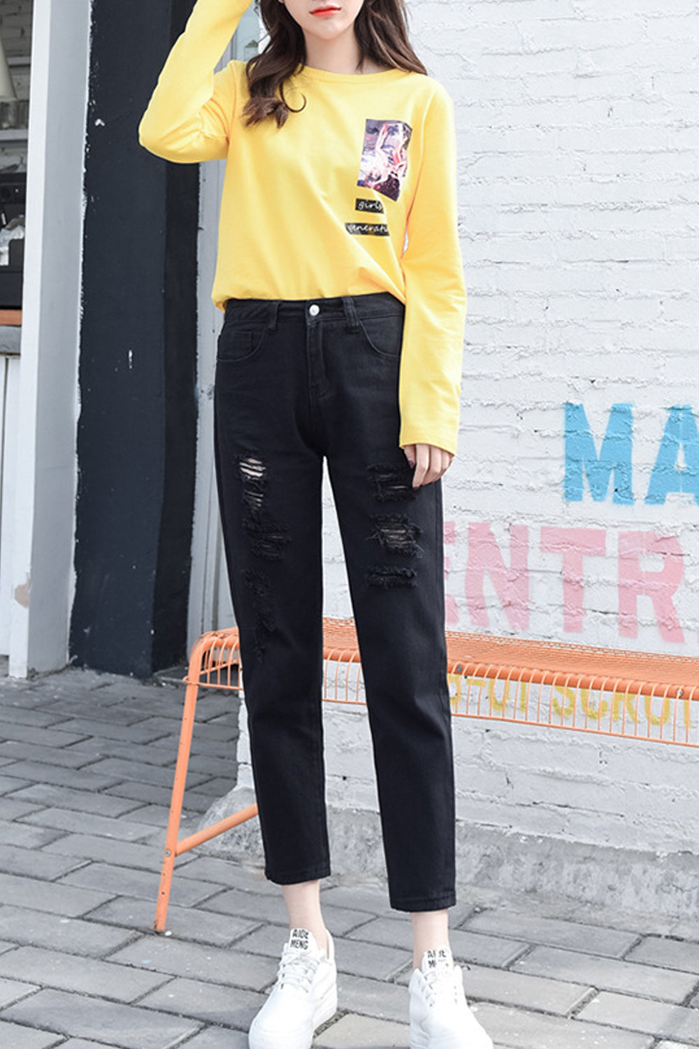 Women Rough Decorated Pocket Jeans