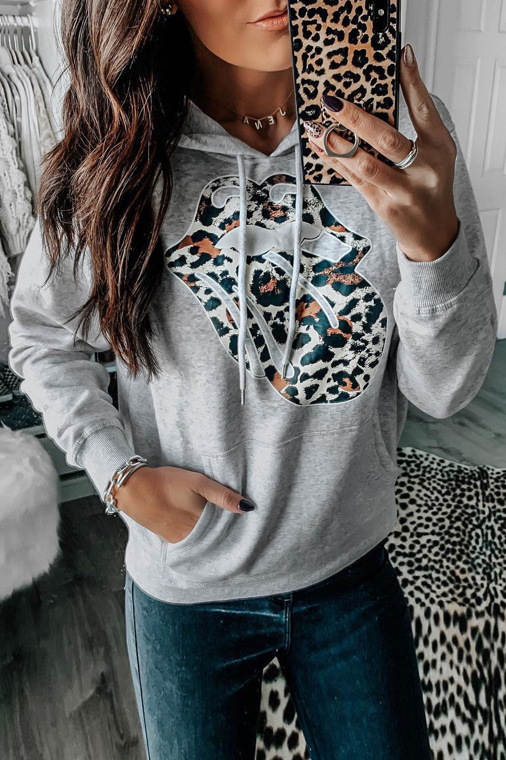 Women Convenient Long Sleeve Pocket Styled Breathable Hoodie
