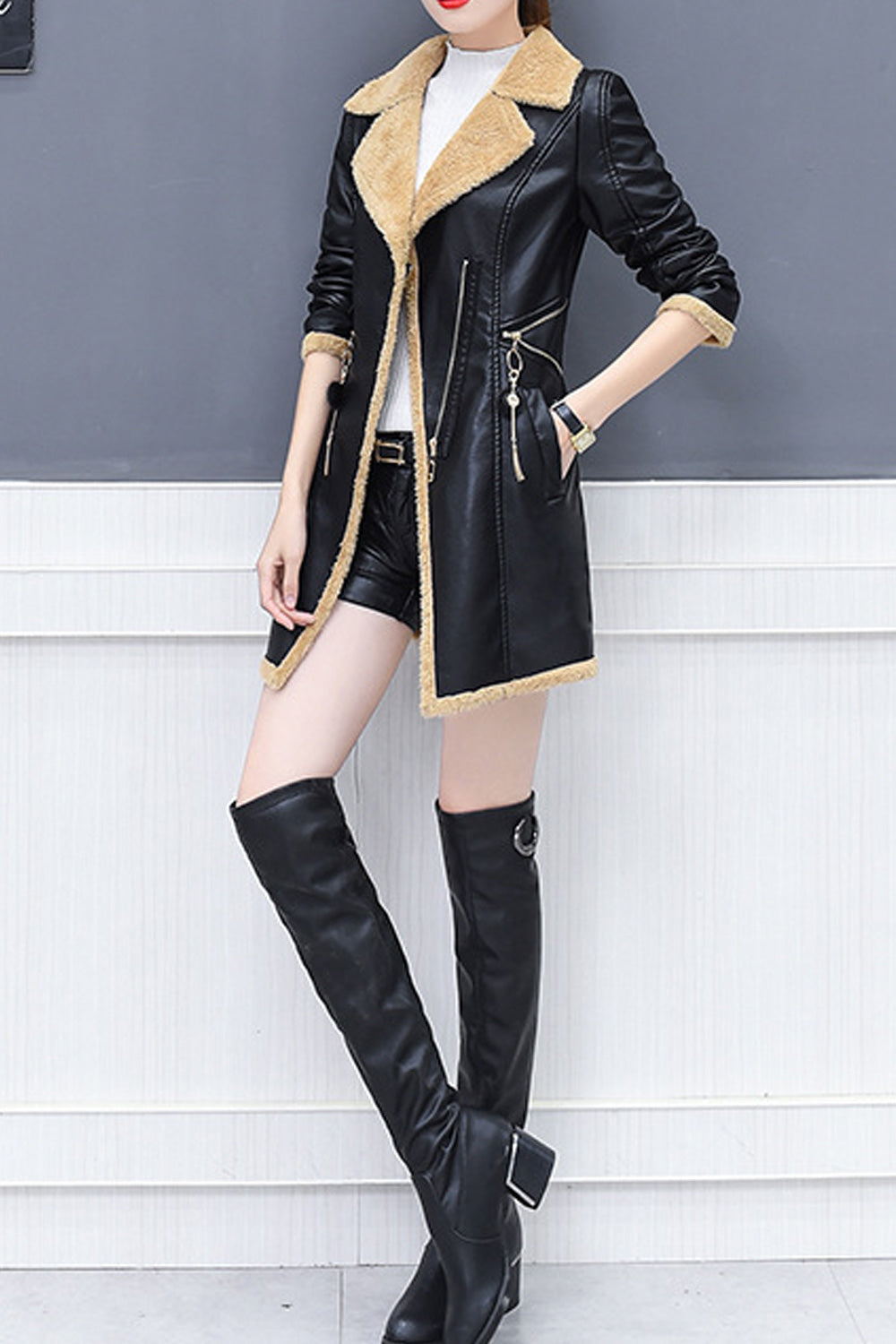 Women Beautiful Long Sleeve Zipper Pocket Styled Stand Up Collar Neck Winter Leather Jacket