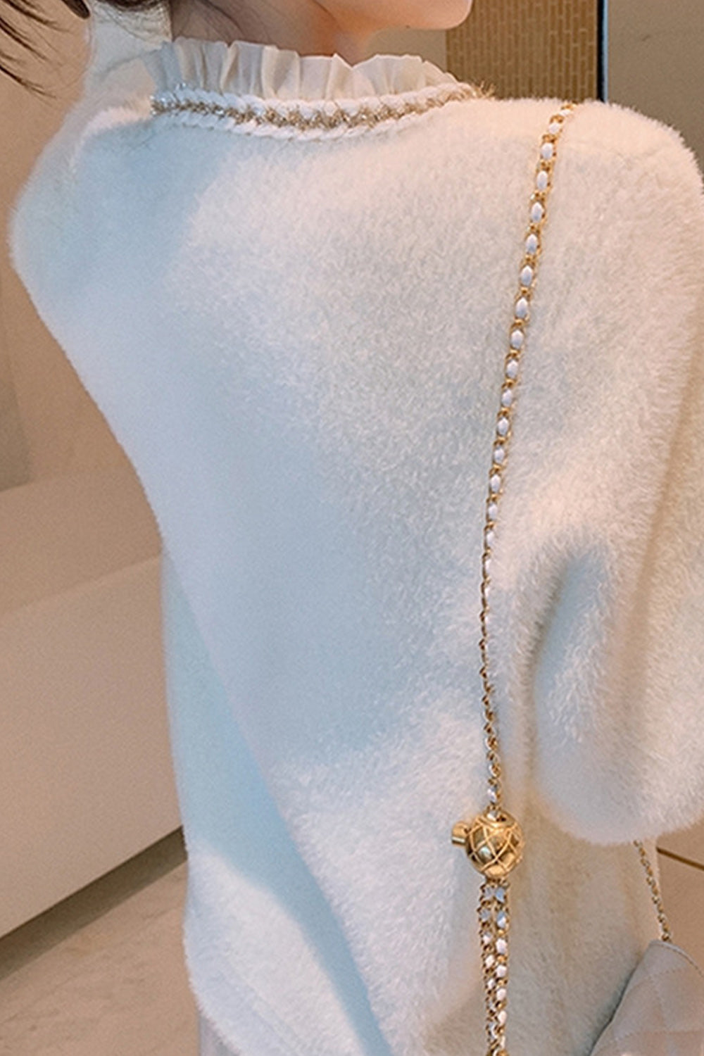 Women Round Neck Full Sleeve Pocket Style Elegant Cardigan