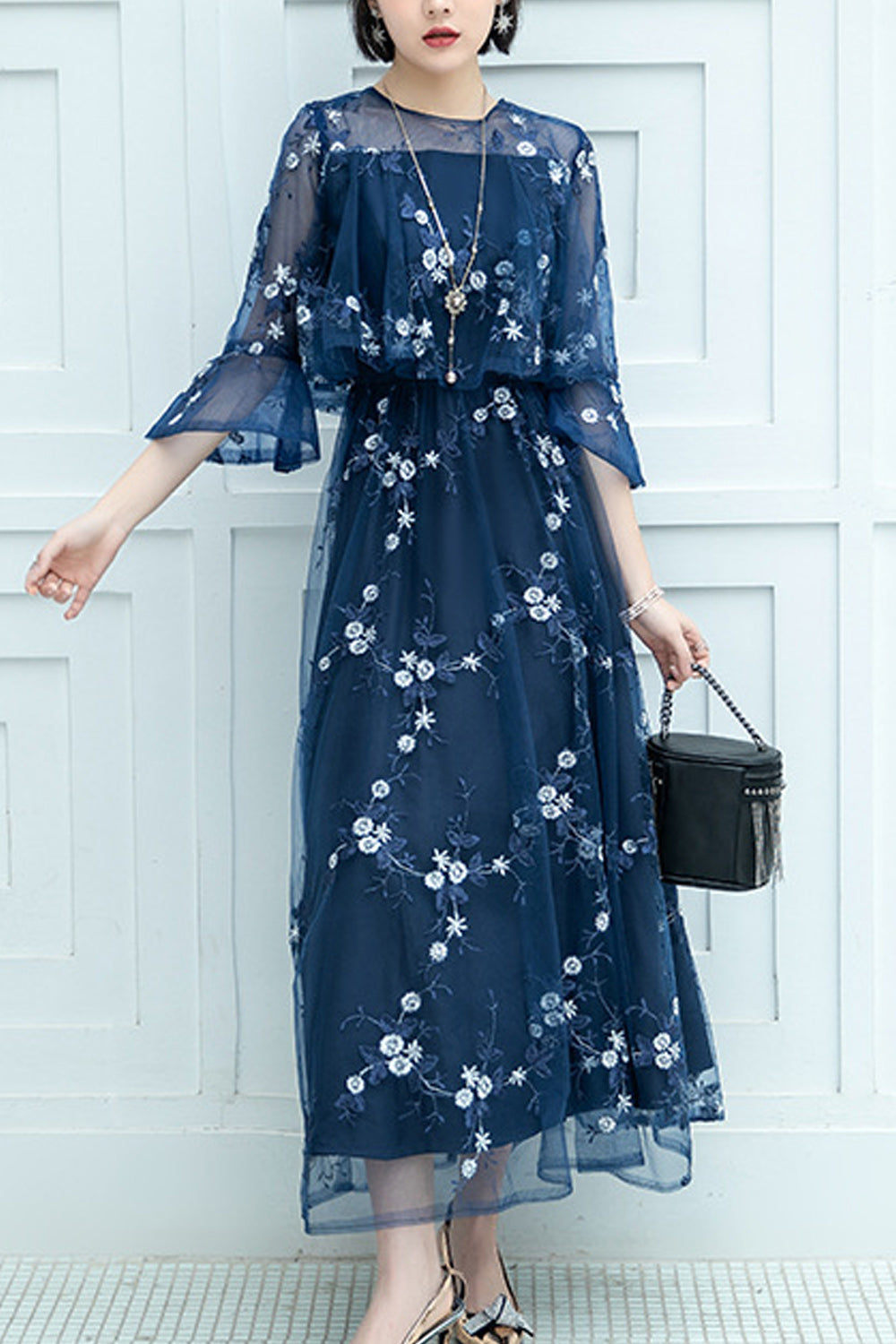Women Comfy Round Neck Flared Sleeve Flower Embroidery Wedding Party Dress