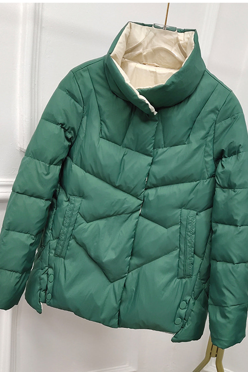 Women Fashionable Stand Collar Solid Pattern Elegant Padded Jacket