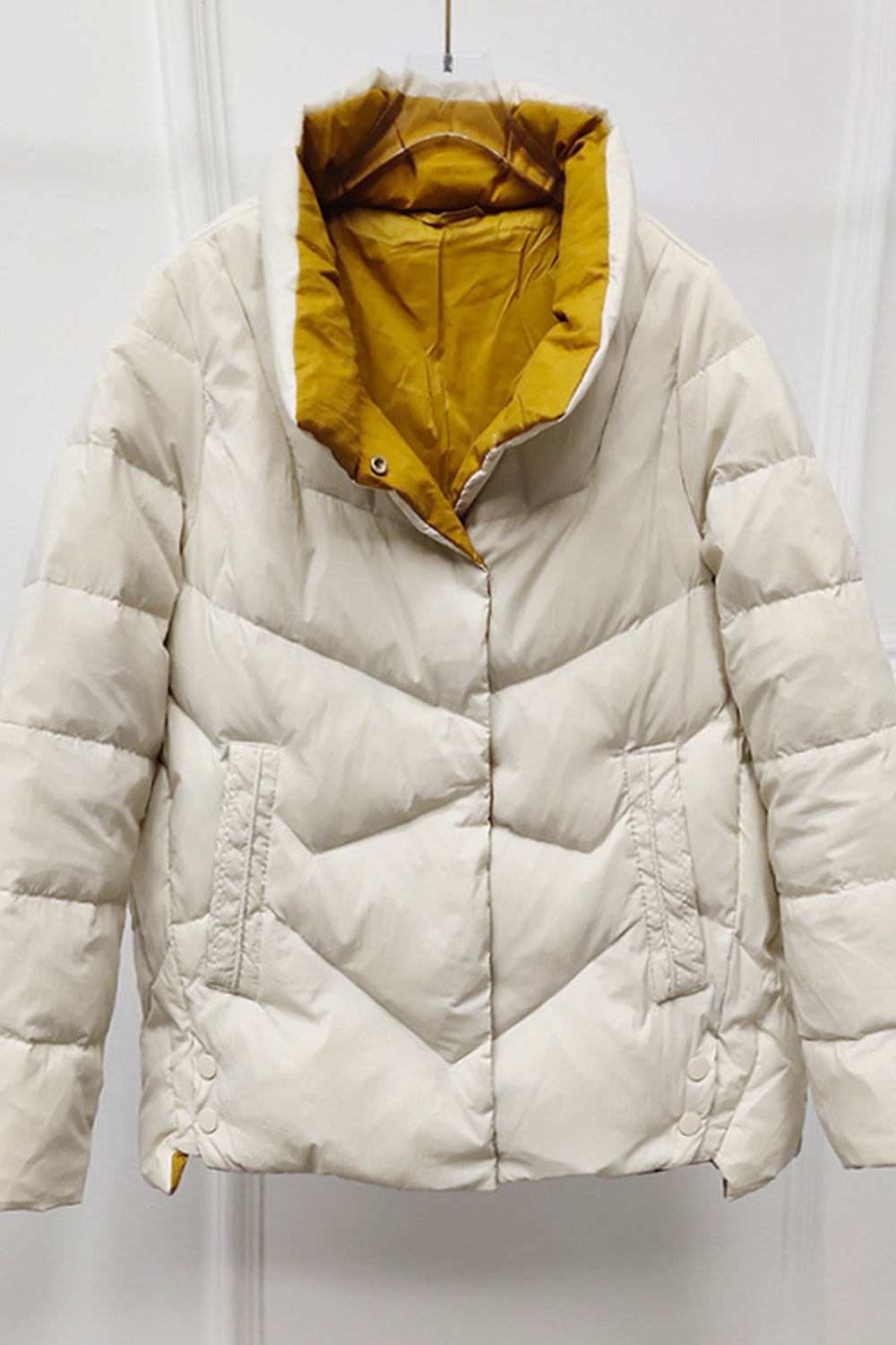 Women Fashionable Stand Collar Solid Pattern Elegant Padded Jacket