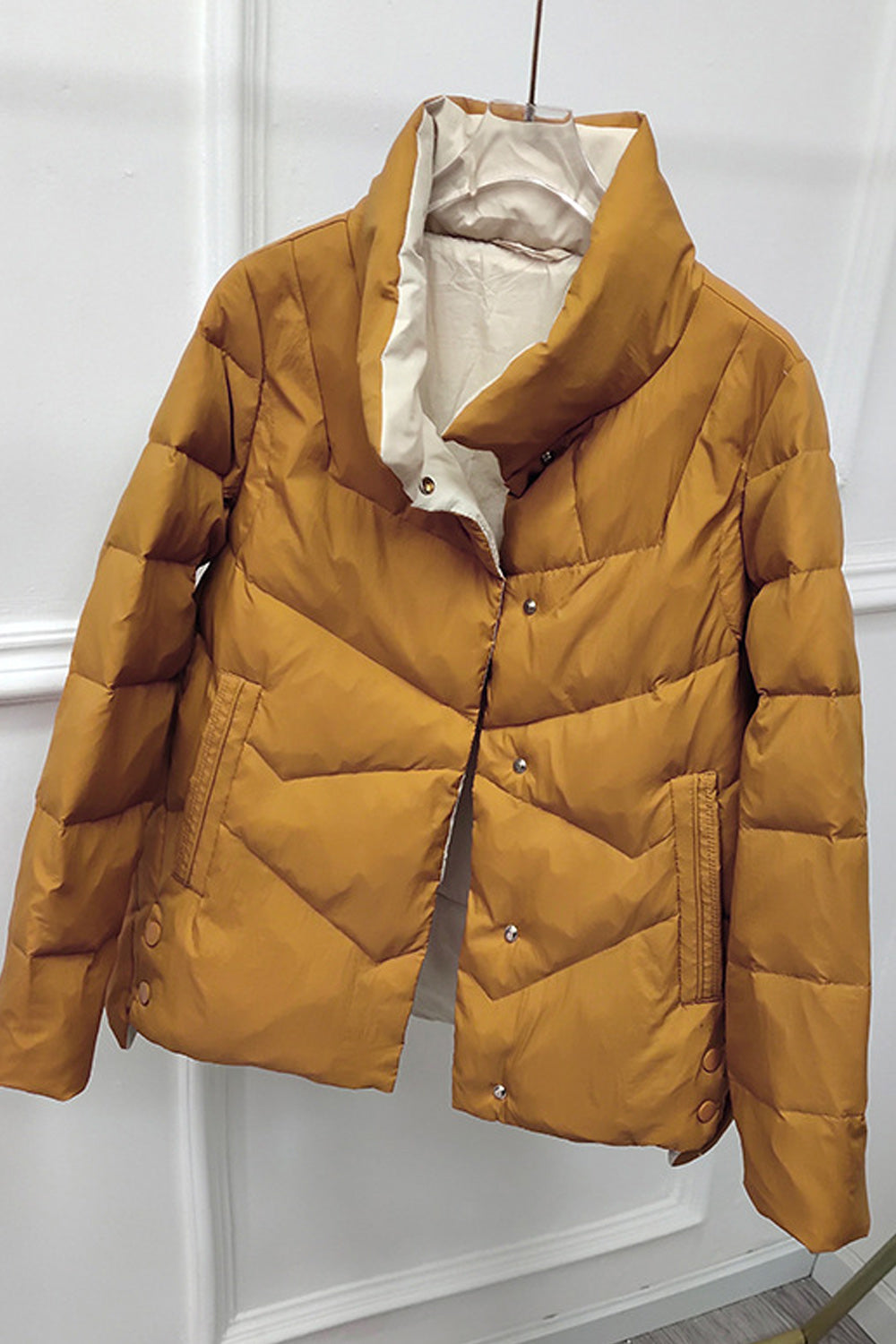 Women Fashionable Stand Collar Solid Pattern Elegant Padded Jacket