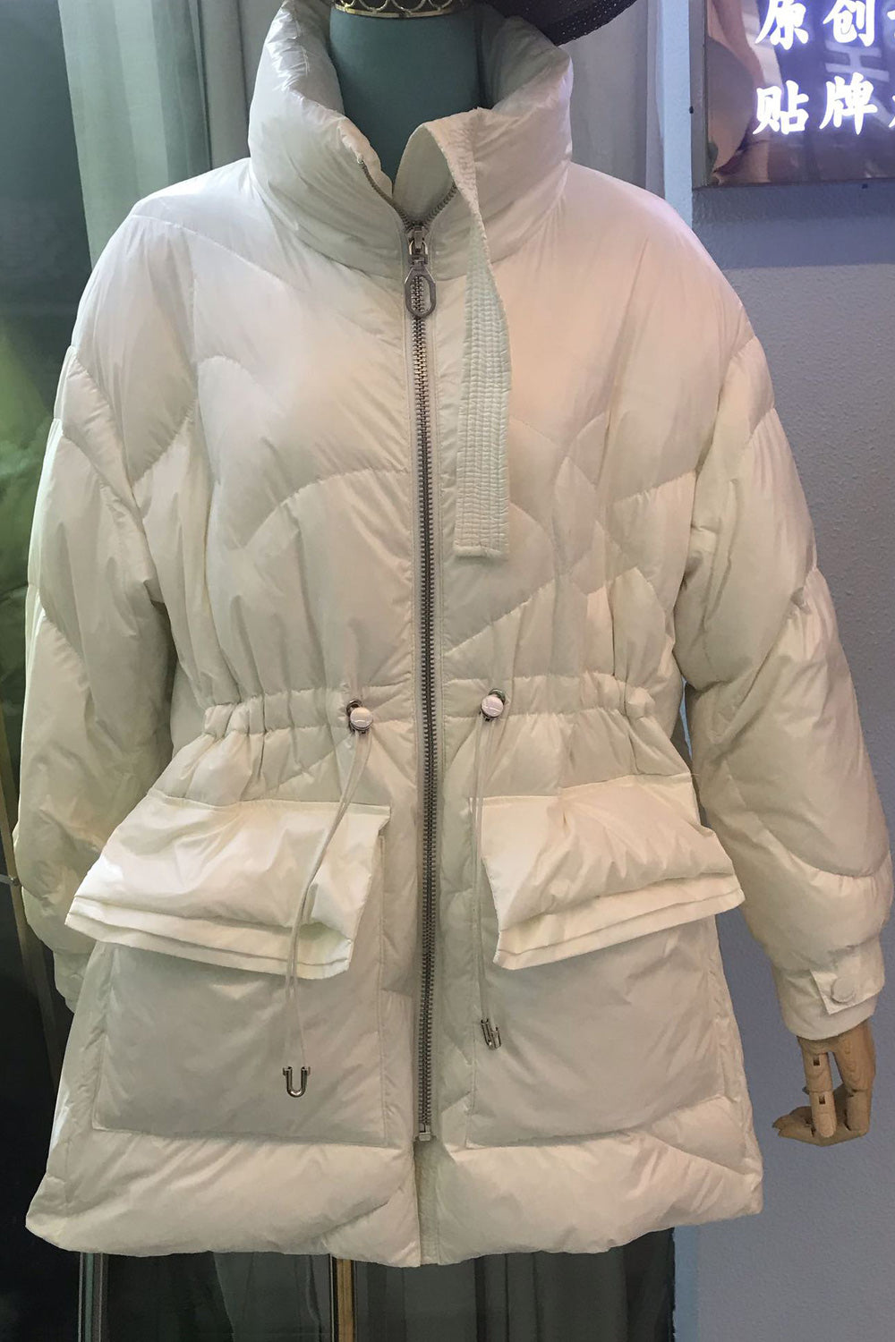 Women Pocket Styled Stand Up Collar Long Sleeve Convenient Padded Jacket