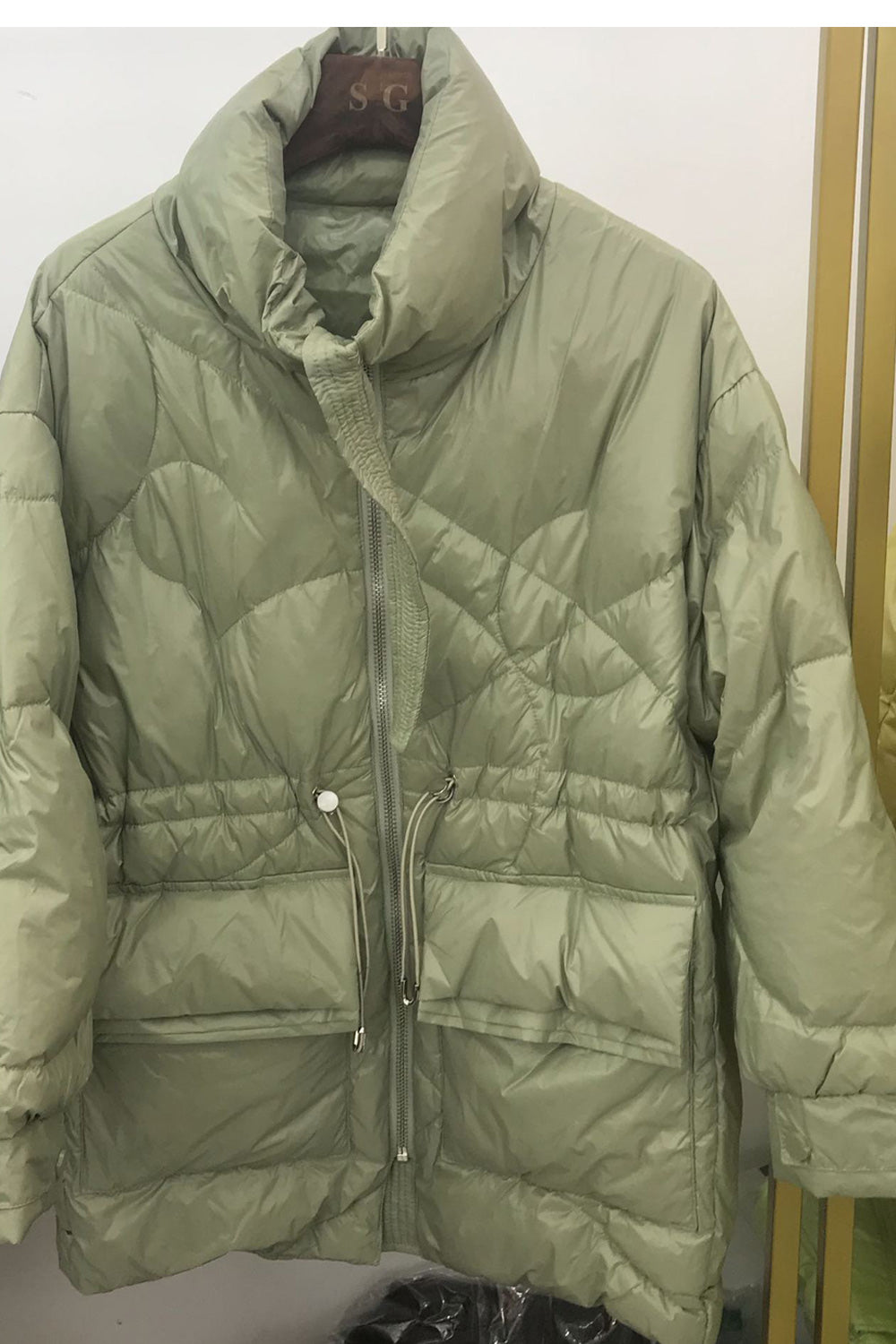 Women Pocket Styled Stand Up Collar Long Sleeve Convenient Padded Jacket