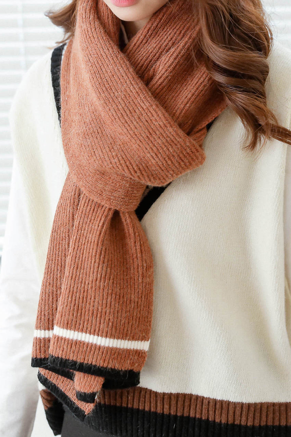 Women Soft Convenient Solid Colored Stripe Pattern Muffler