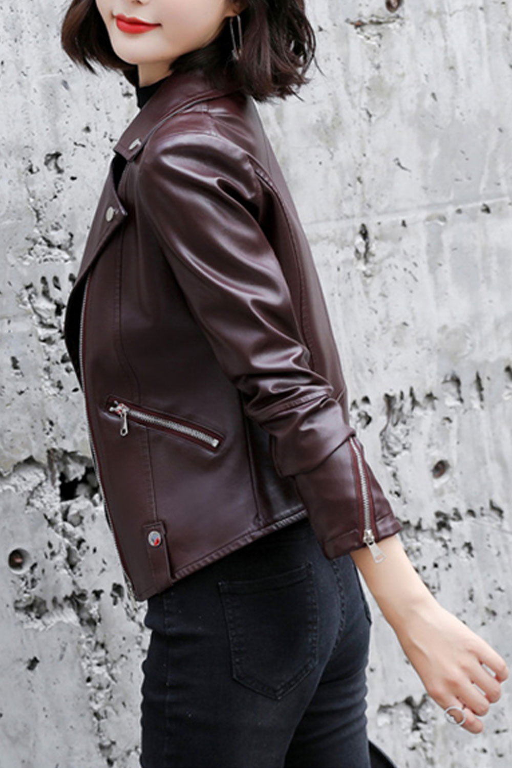 Women Comfortable Zipper Closure Long Sleeve Short Length Leather Jacket
