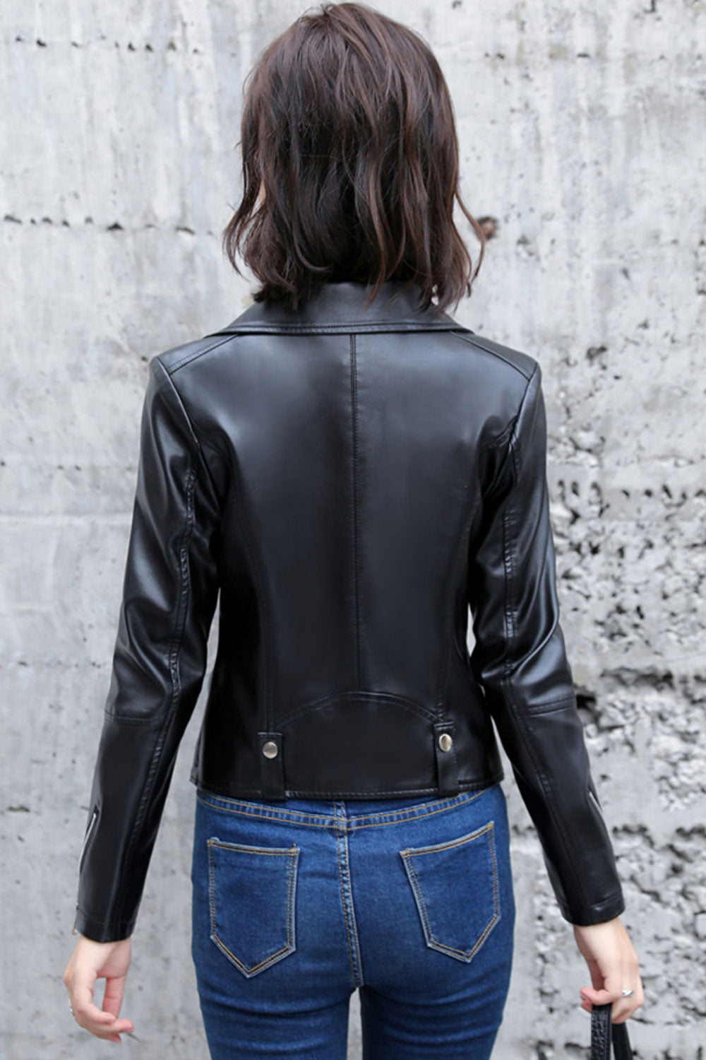 Women Comfortable Zipper Closure Long Sleeve Short Length Leather Jacket