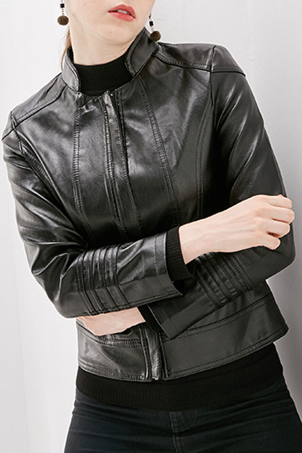 Women Regular Fit Long Sleeve Comfortable Elegant Solid Pattern Leather Jacket