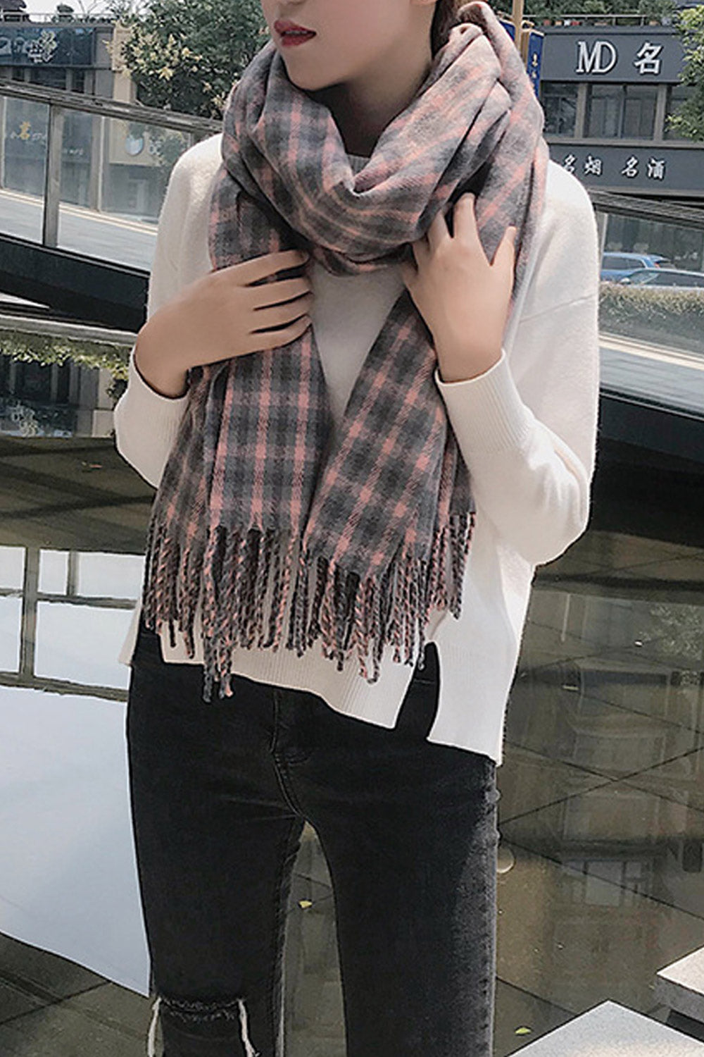 Women Soft Breathable Plaid Pattern Cozy Winter Muffler