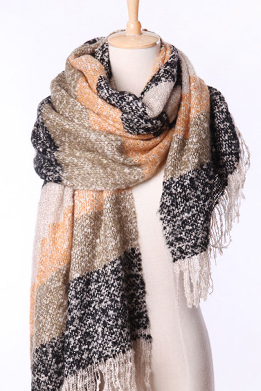 Women Tassel Hem Lovely Winter Muffler