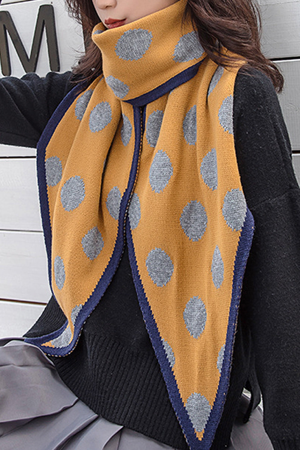 Women Lovely Polka Dotted Thick Fashionable Muffler