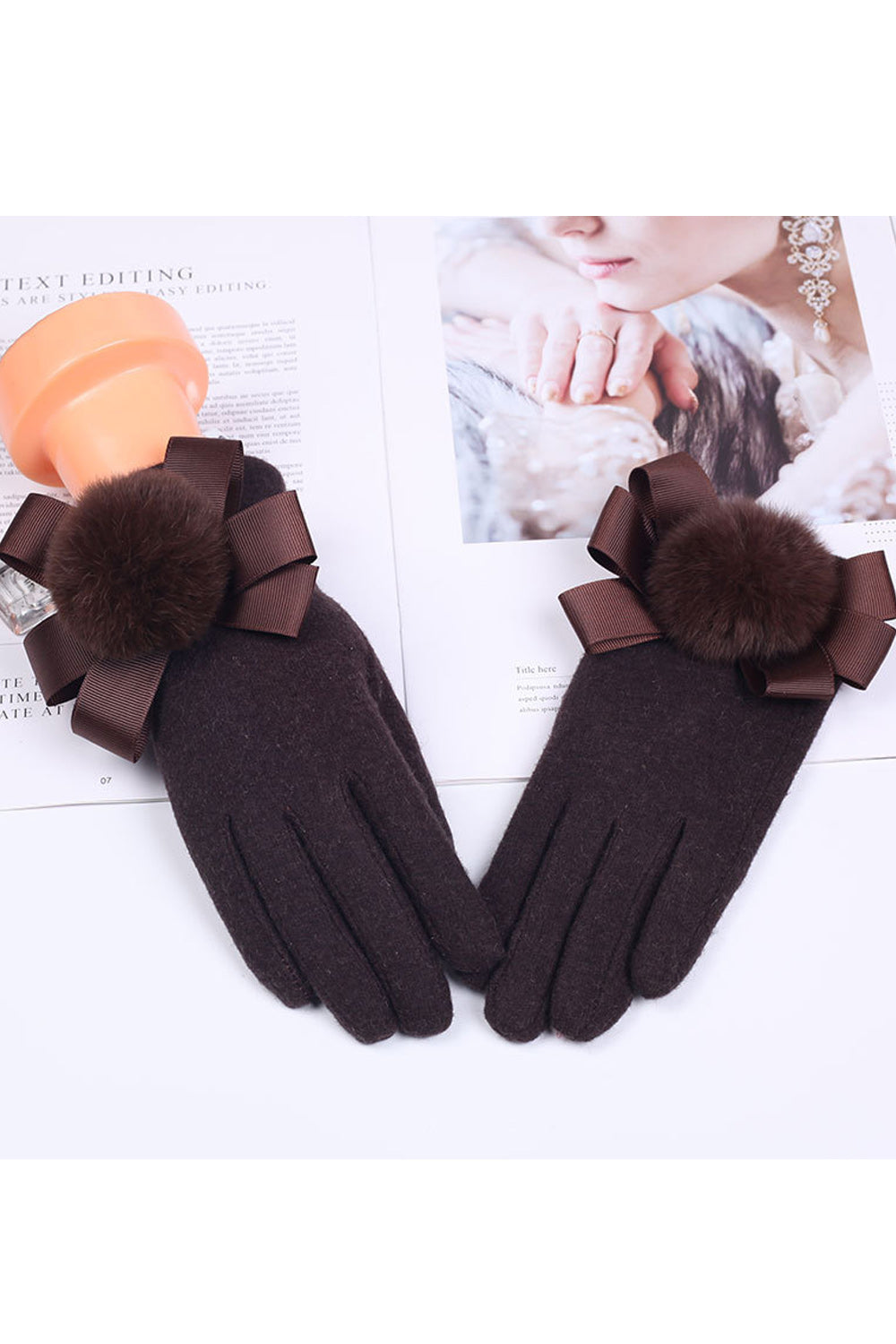 Women Beautiful Ball Decorated Solid Pattern Elegant Knitted Gloves
