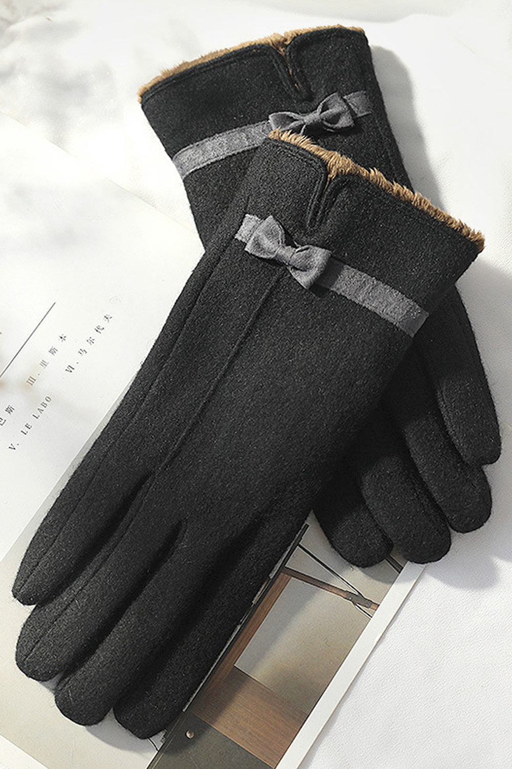 Women Pretty Casual Winter Season Solid Colored Knitted Gloves