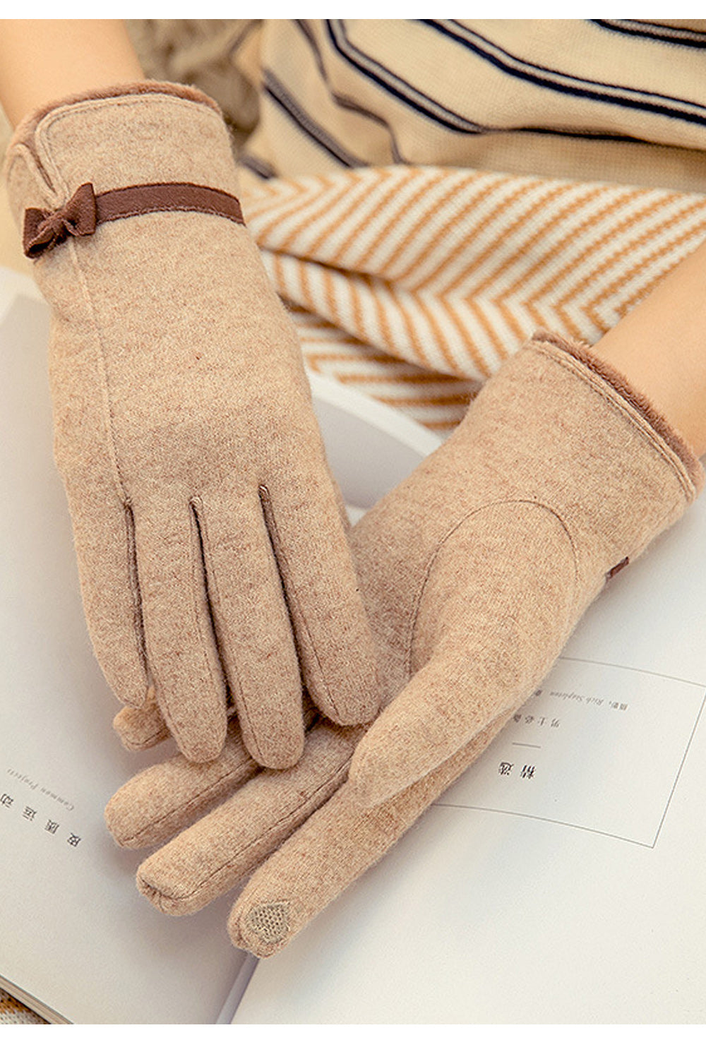 Women Pretty Casual Winter Season Solid Colored Knitted Gloves