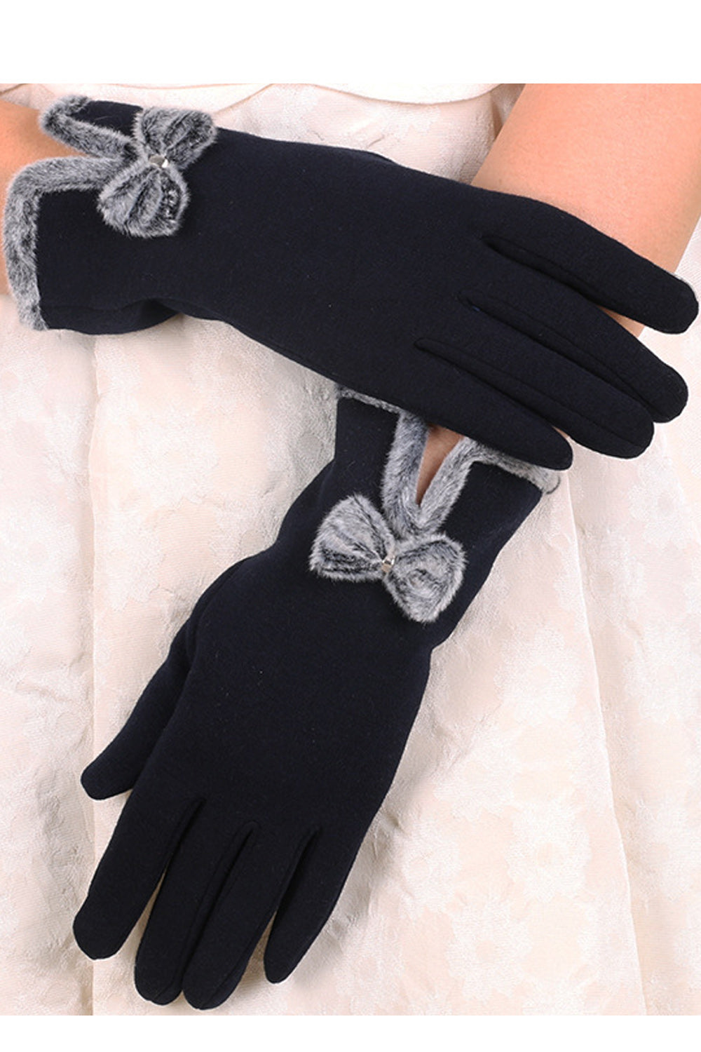 Women Classy Hair Ball Decorated Pretty Warm Knitted Gloves
