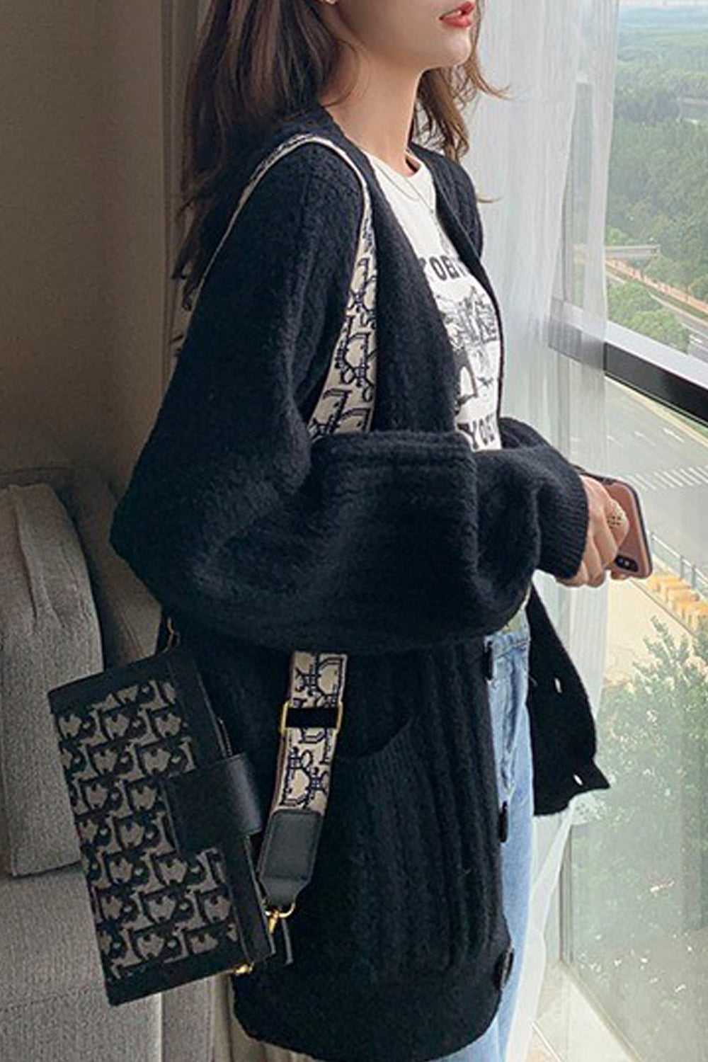 Women Breathable Solid Colored Stylish Warm Winter Cardigan