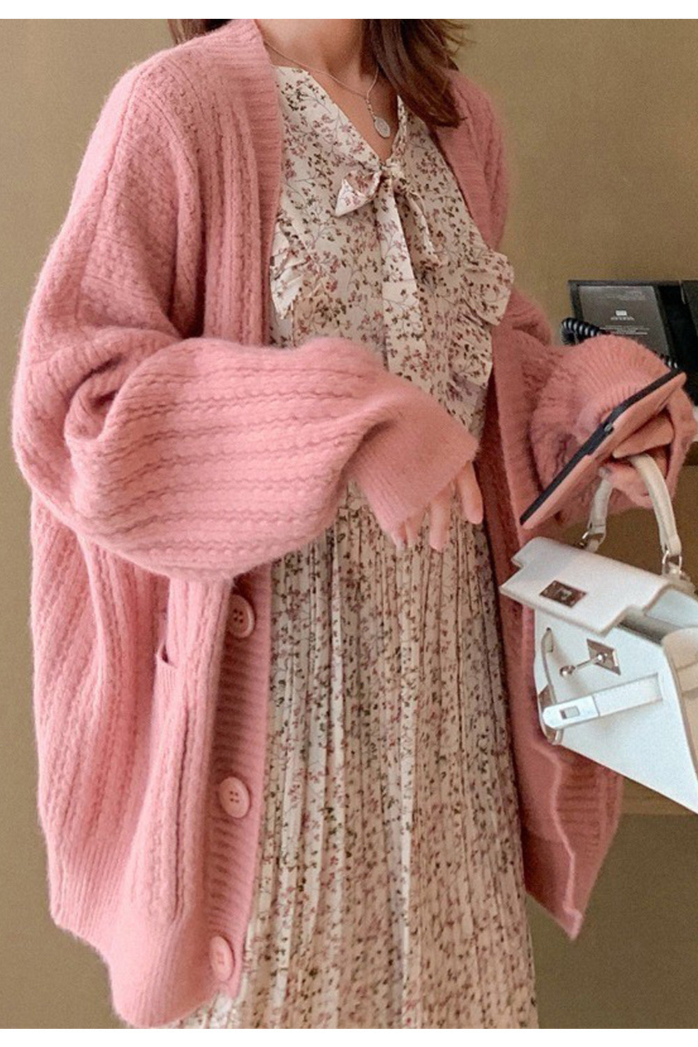 Women Breathable Solid Colored Stylish Warm Winter Cardigan