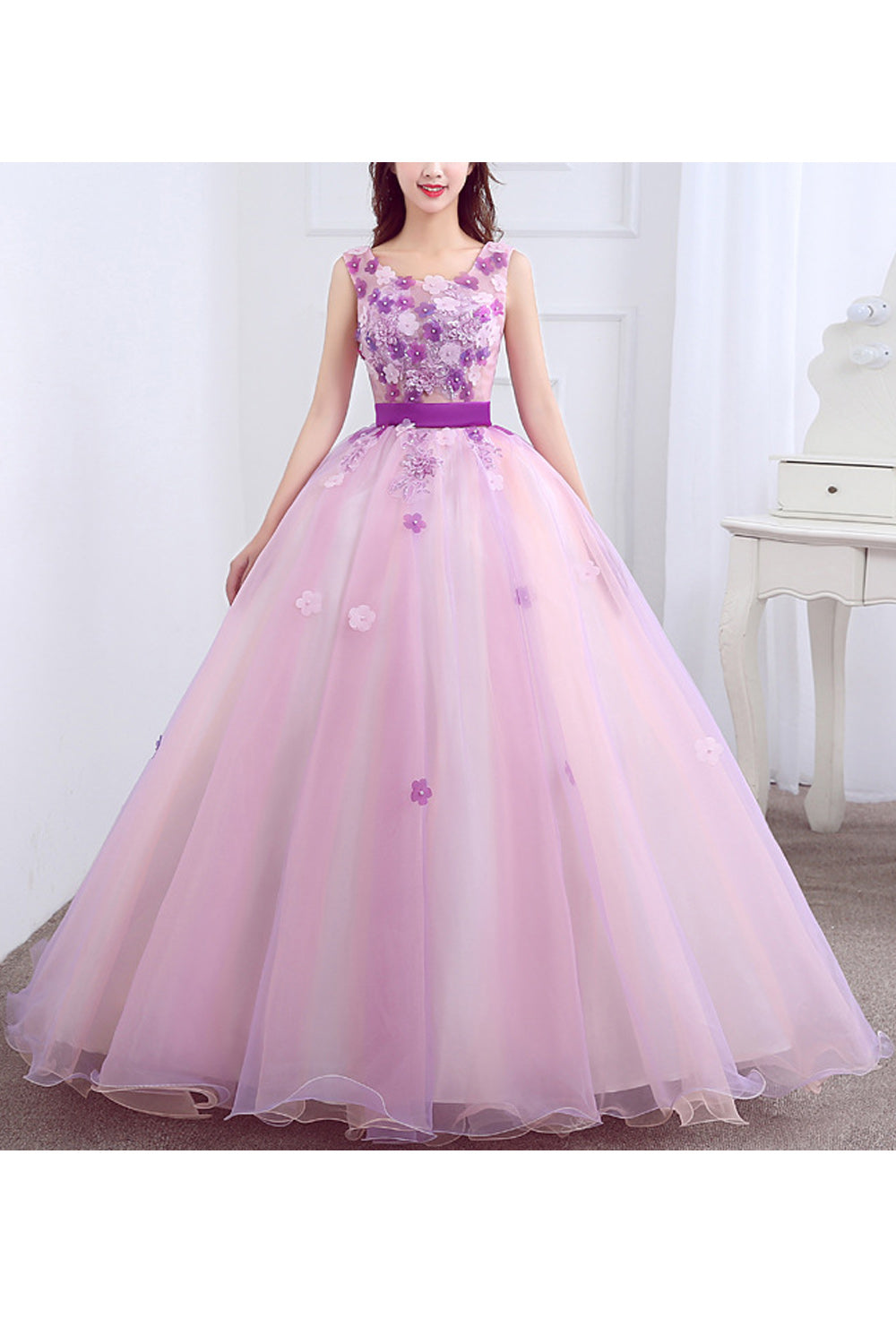 Women Stylish Sleevless Round Neck Slim Waist Ball Gown Wedding Dress