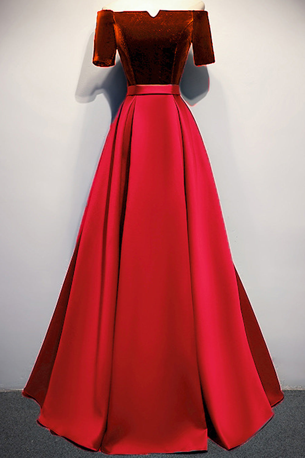 Women Off-Shoulder Short Sleeve Smooth Skirt Charming Wedding Dress