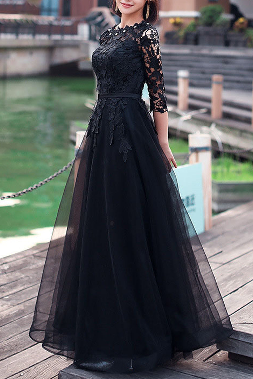 Women Elegant Soft Thin Half Sleeve Comfortable Wedding Dress