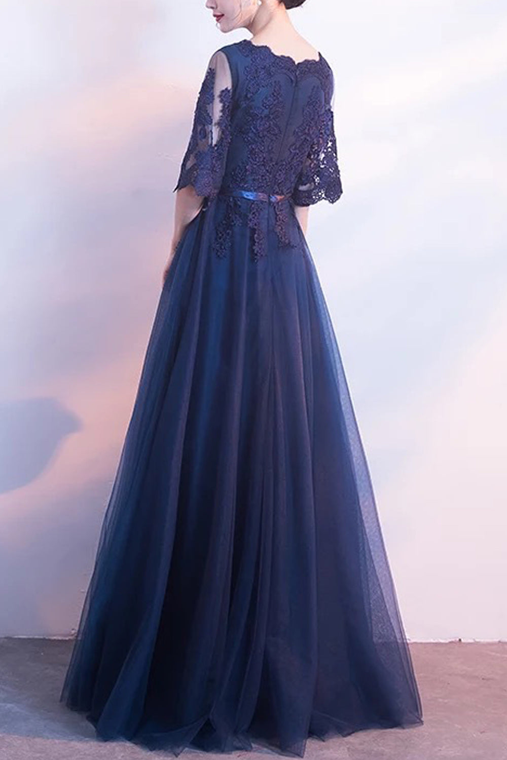Women Lace Round Neck Elegant Solid Colored Breathable Loose Evening Dress