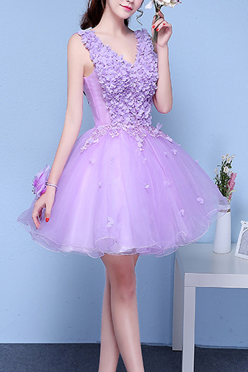 Women Trendy Sleeveless Style V-Neck Floral Decorated Evening Dress
