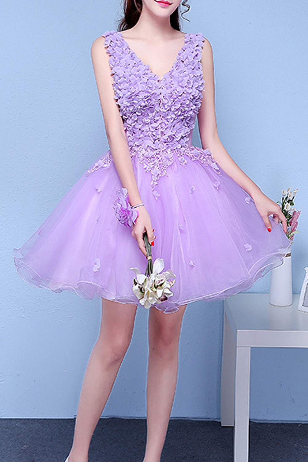 Women Trendy Sleeveless Style V-Neck Floral Decorated Evening Dress