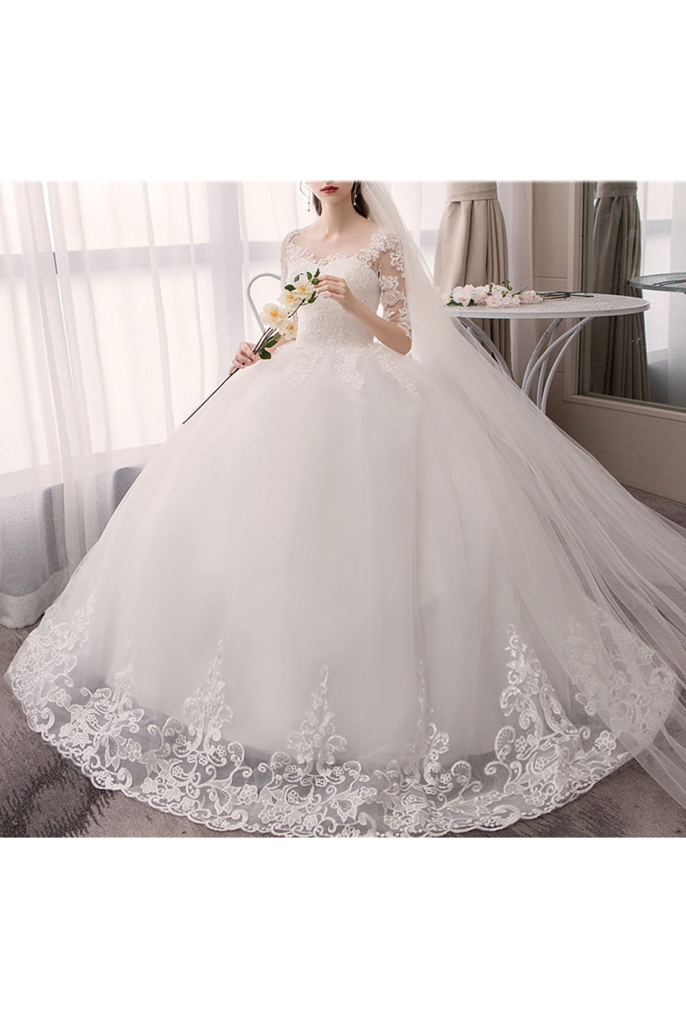 Women Charm Crochet Lace Decorated Wedding Dess