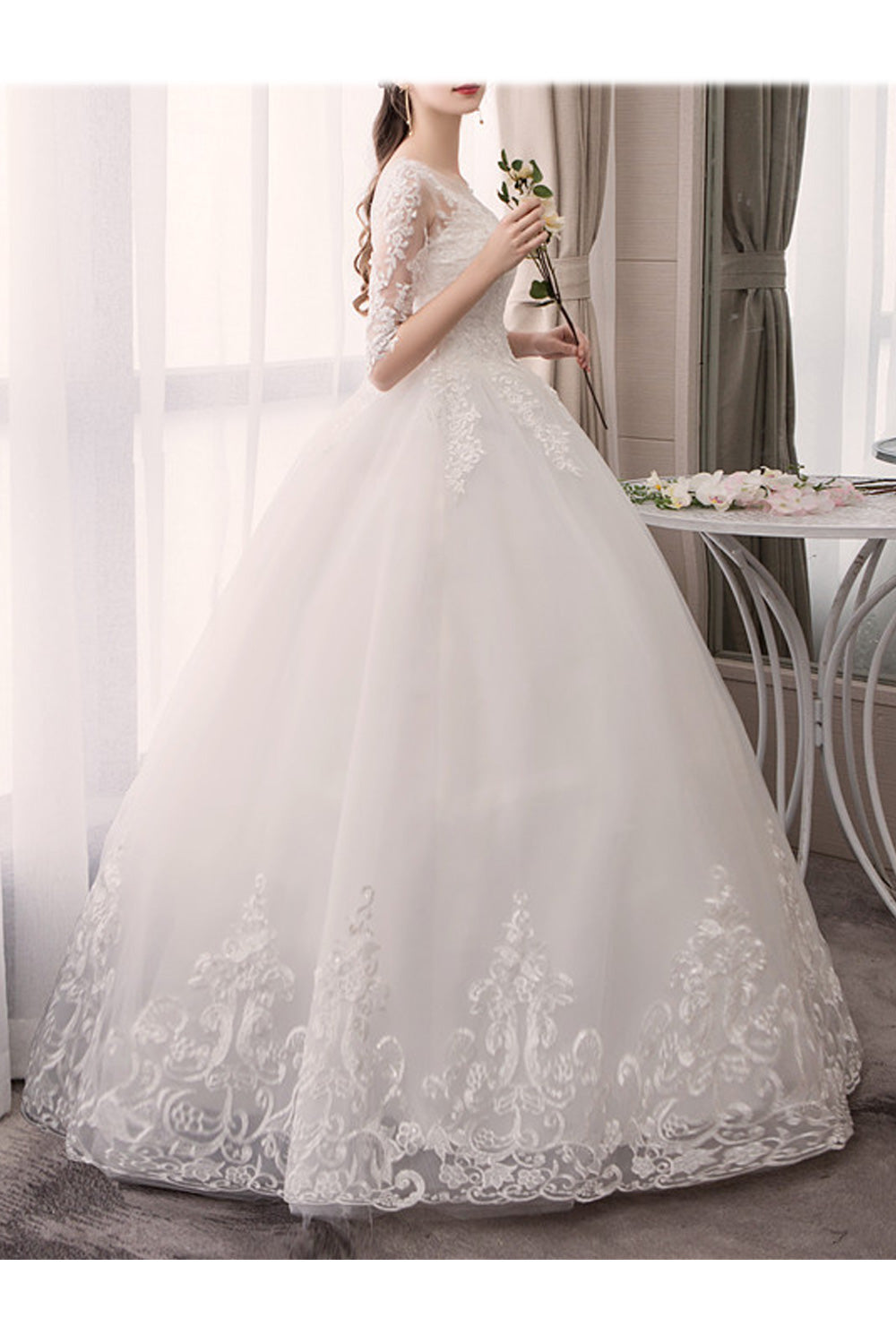 Women Charm Crochet Lace Decorated Wedding Dess