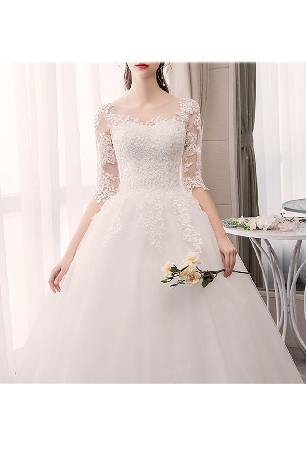 Women Charm Crochet Lace Decorated Wedding Dess