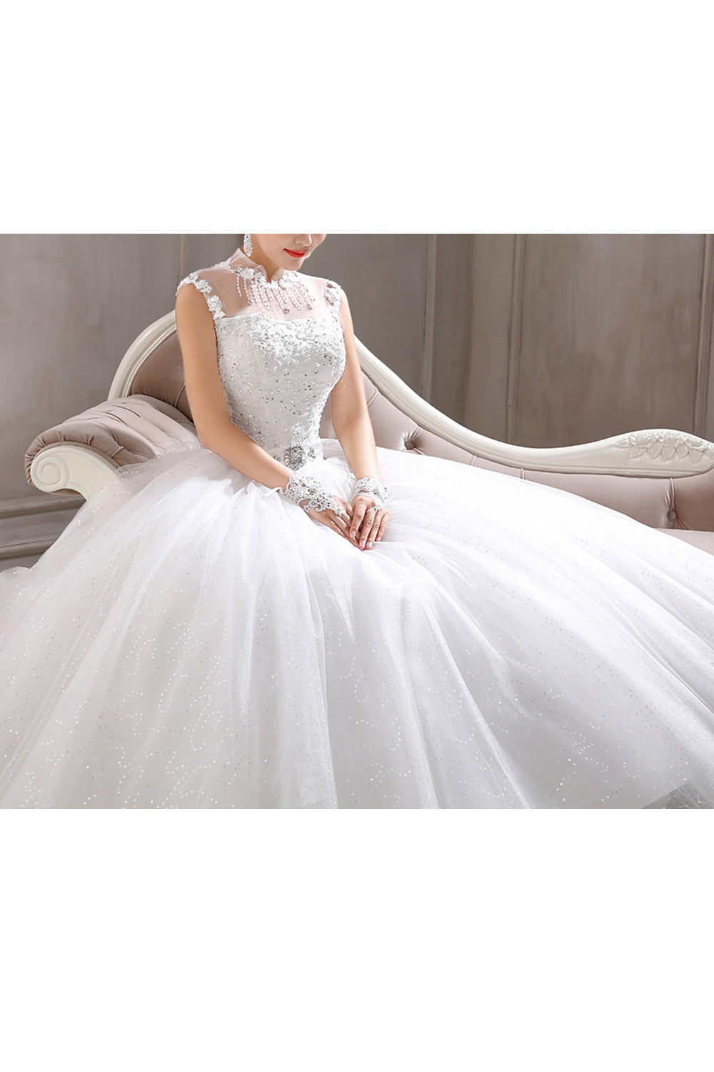 Women Sleeveless Style Solid Colored Ball Gown Wedding Dress