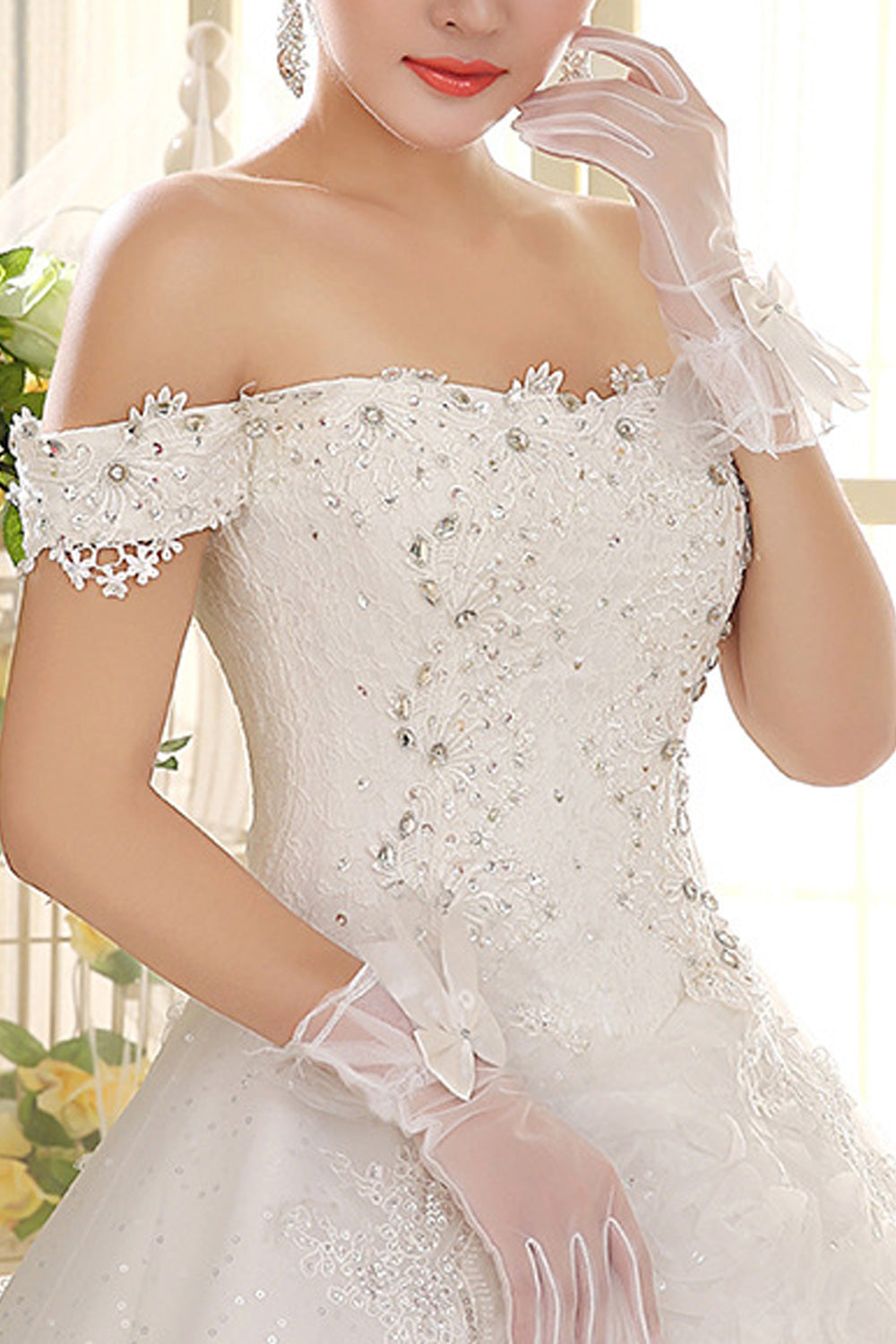 Women Pretty Beads Decorated Off-Shoulder Style Wedding Dress