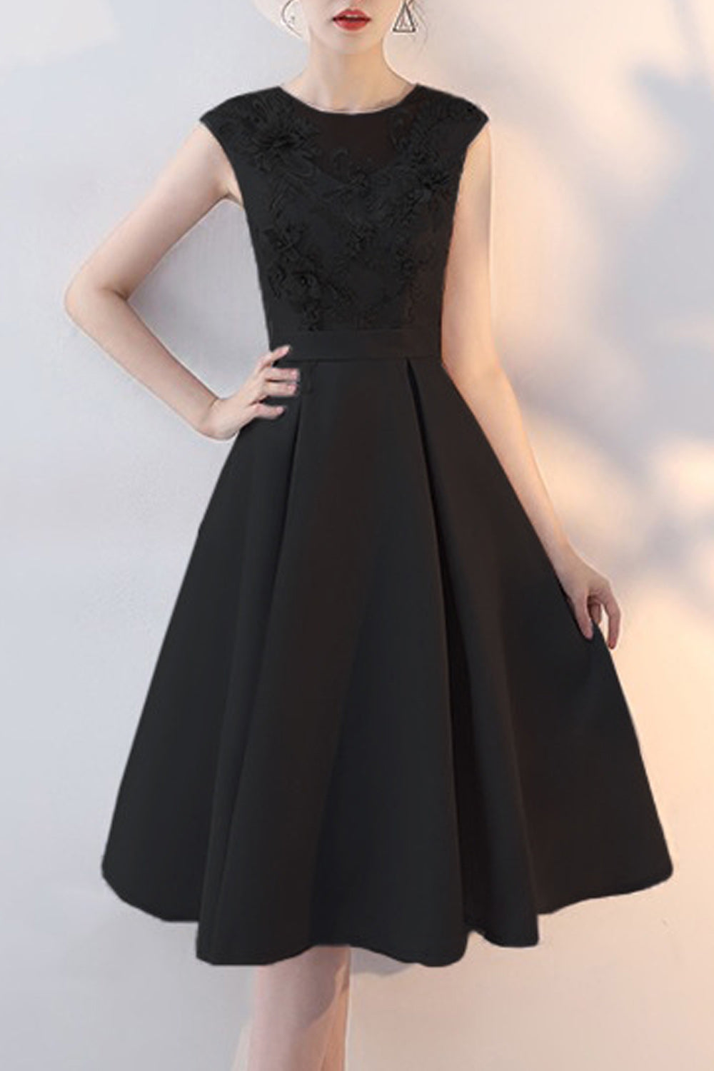 Women Short Skirt Pleated Pattern Flower Decorated Bust Evening Party Dress