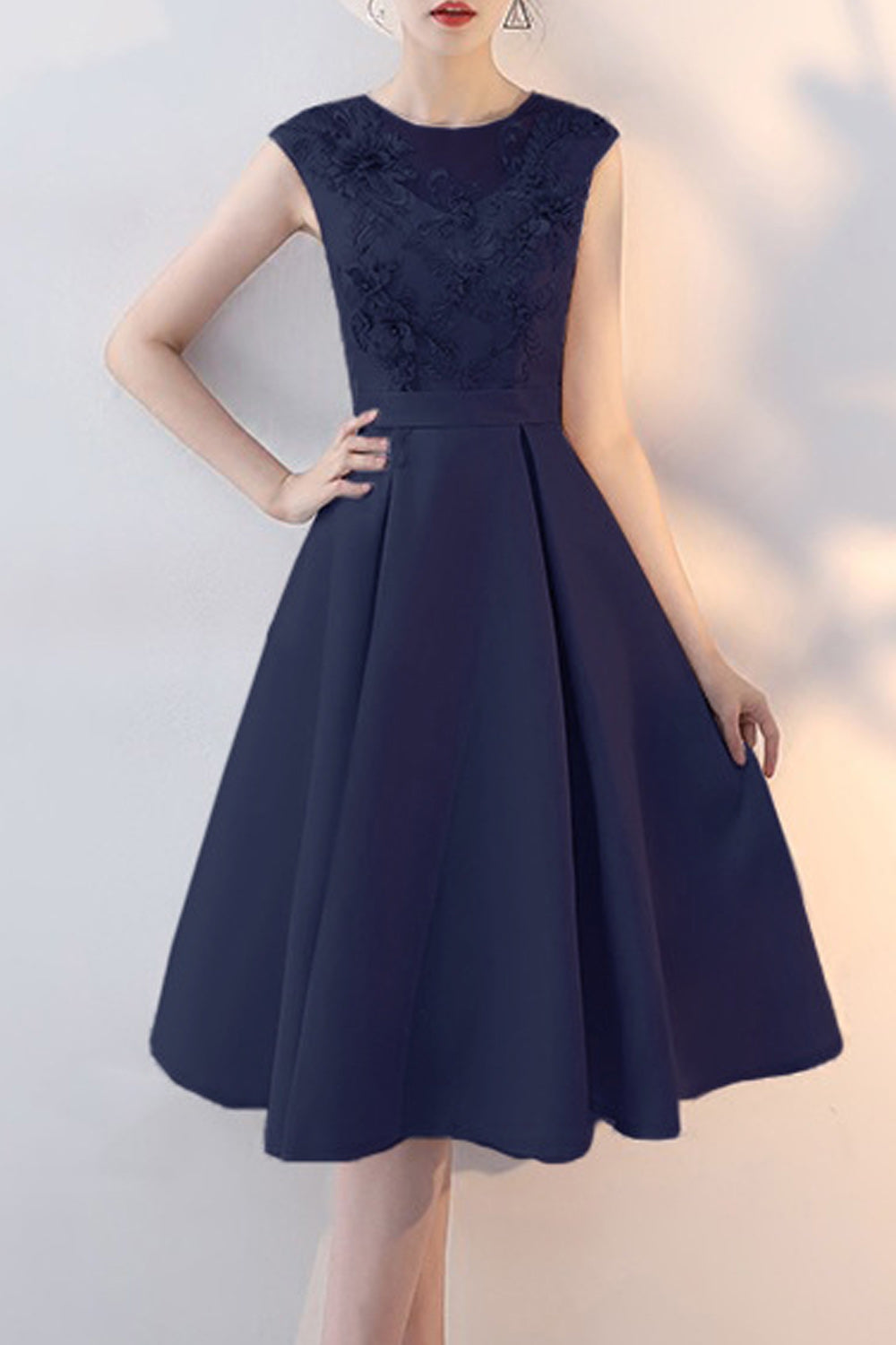 Women Short Skirt Pleated Pattern Flower Decorated Bust Evening Party Dress