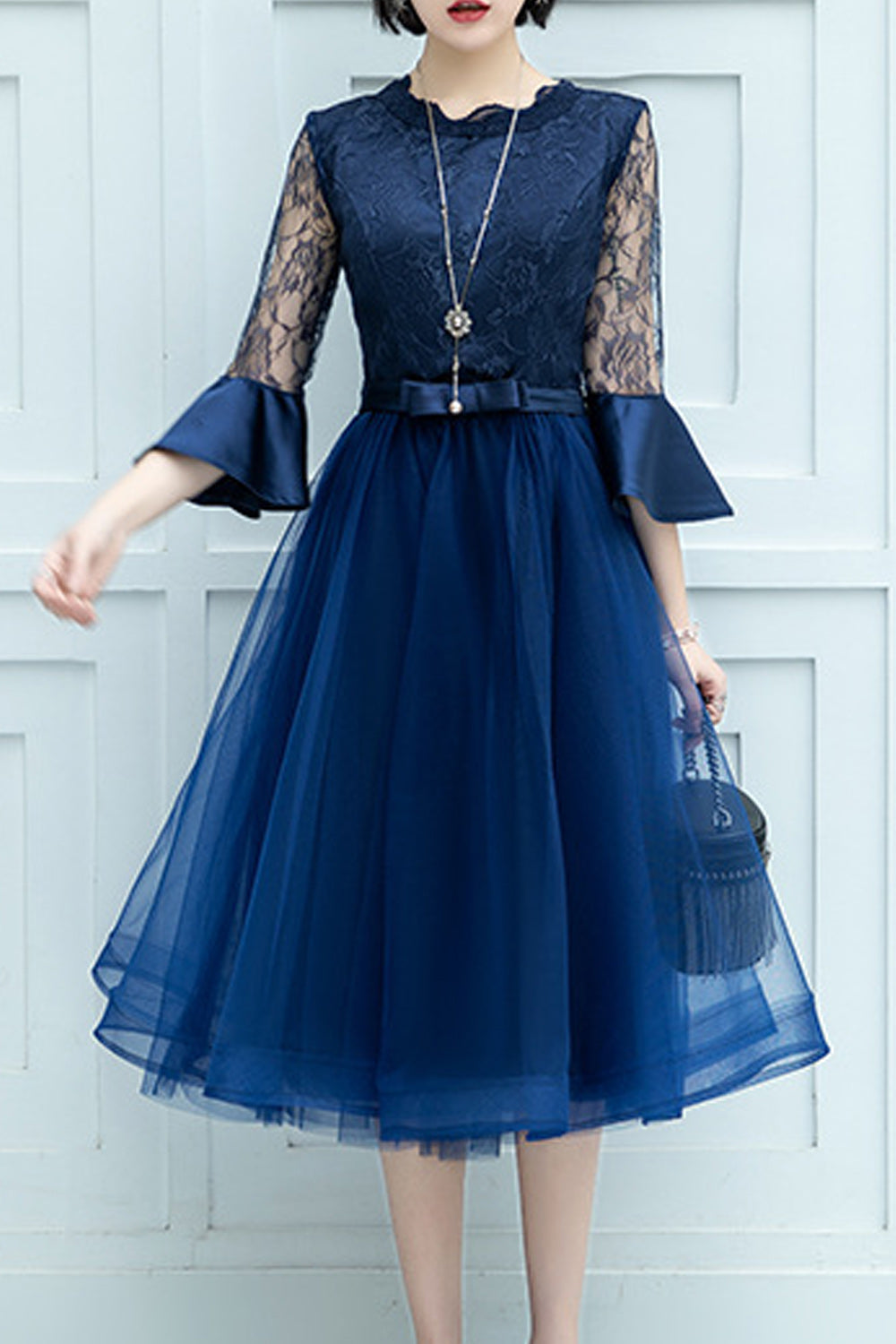 Women Trumpet Sleeve Lace Round Neck Thin Skirt Evening Party Dress