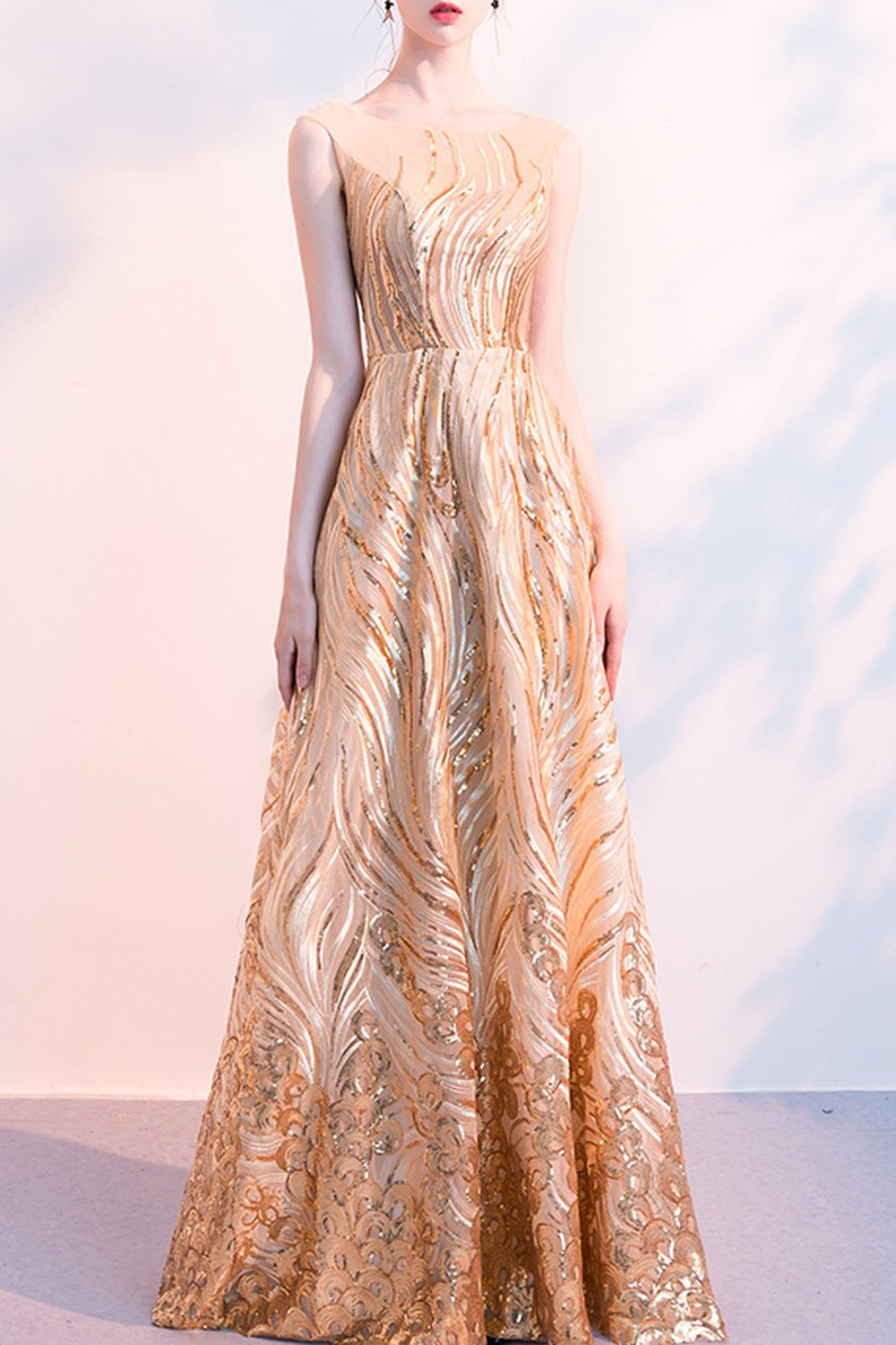 Women Elegant Round Neck Sequins Decorated Evening Party Dress