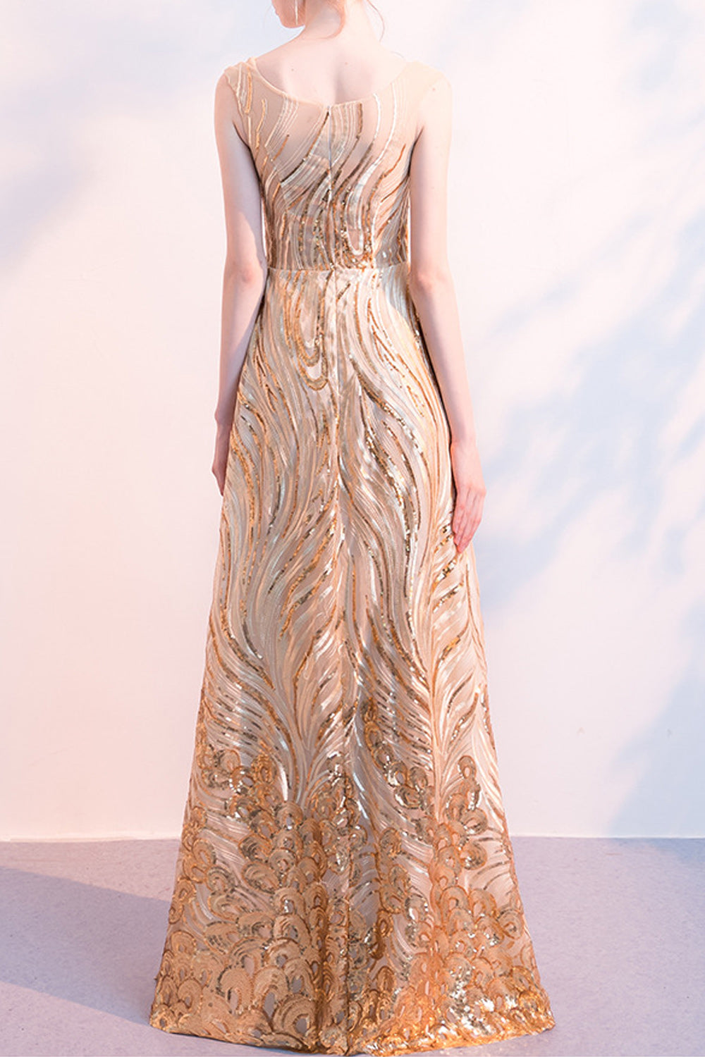 Women Elegant Round Neck Sequins Decorated Evening Party Dress