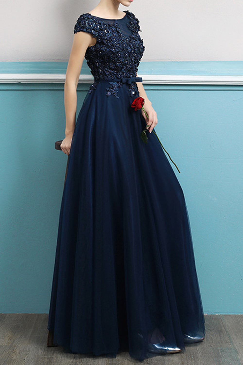Women Beautiful Flower Embroidered Long Skirt Solid Pattern Evening Dress