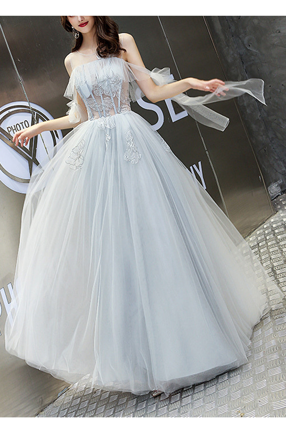 Women Classy Embroidered Style Thin Round Neck Evening Dress