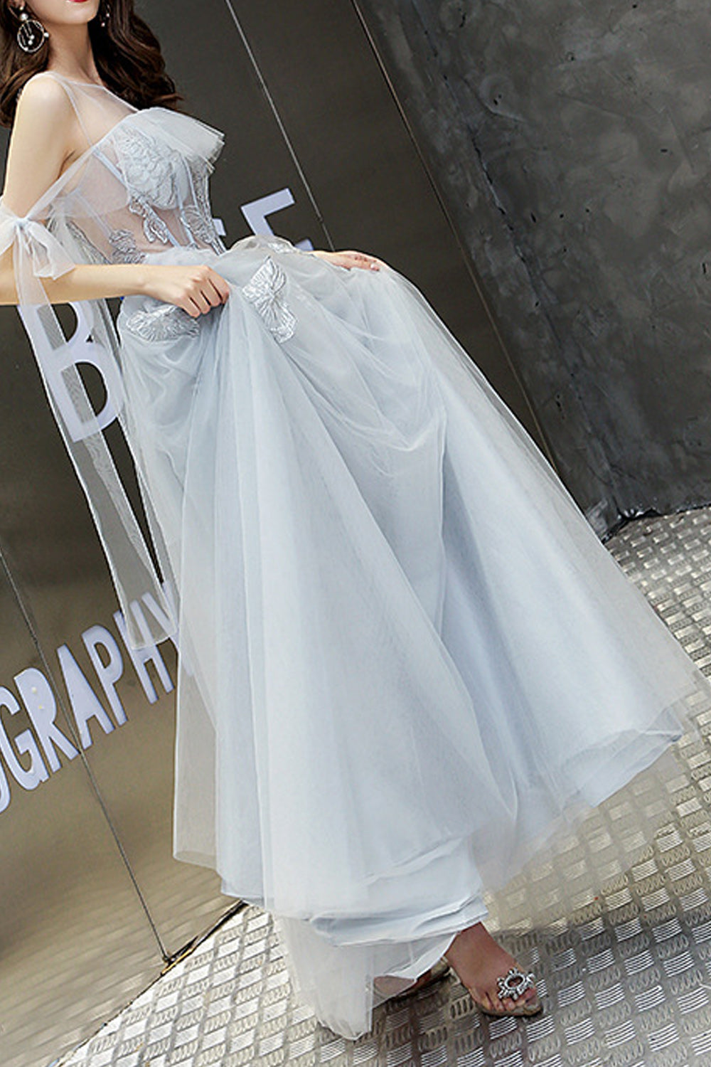 Women Classy Embroidered Style Thin Round Neck Evening Dress