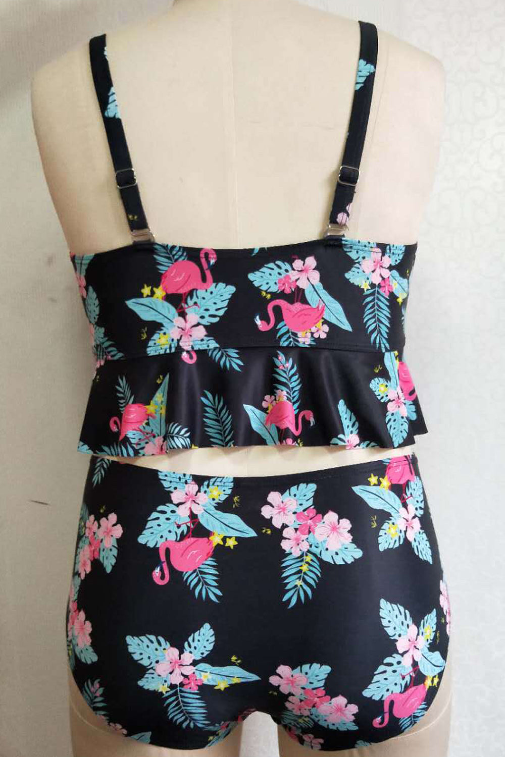 Women Comfortable Two Piece Adjustable Strap Beautiful Printed Style Swimwear