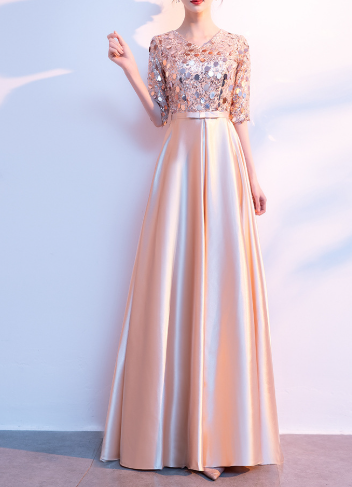 Absolutely! Here's a complete and well-rounded full description for a women's long skirt dress, suitable for online stores, cata