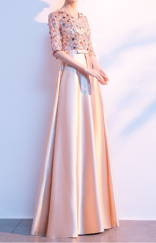 Absolutely! Here's a complete and well-rounded full description for a women's long skirt dress, suitable for online stores, cata