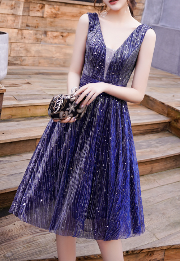 Absolutely! Here's a full and elegant product description for a women's evening dress, perfect for upscale events, galas, or spe