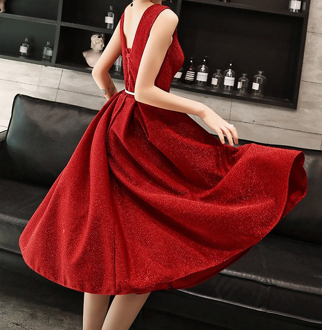 Absolutely! Here's a full, stylish, and flattering product description for a women’s slim short evening dress