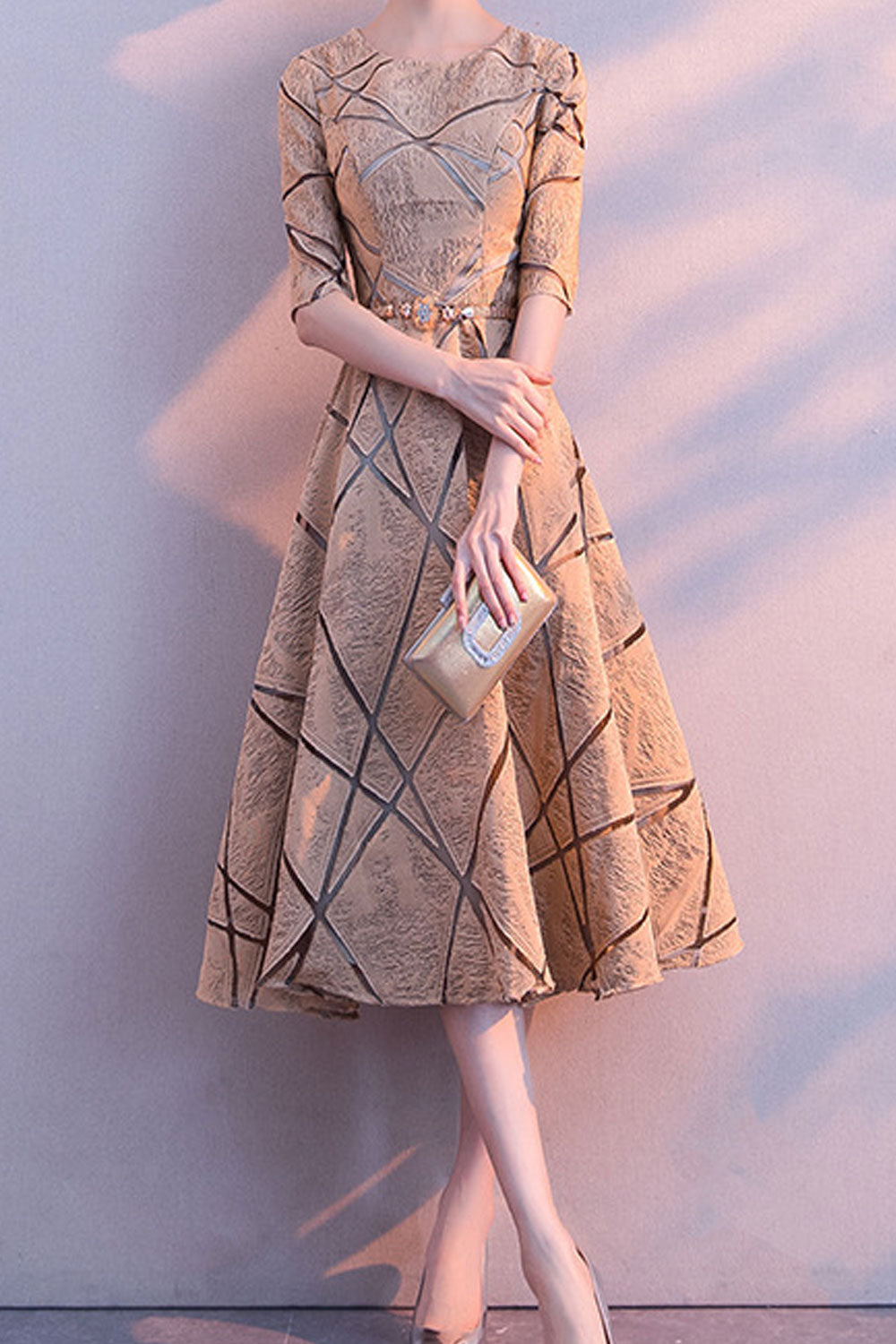Absolutely! Here's a full, elegant product description for a women’s banquet evening dress, crafted to impress at formal dinners