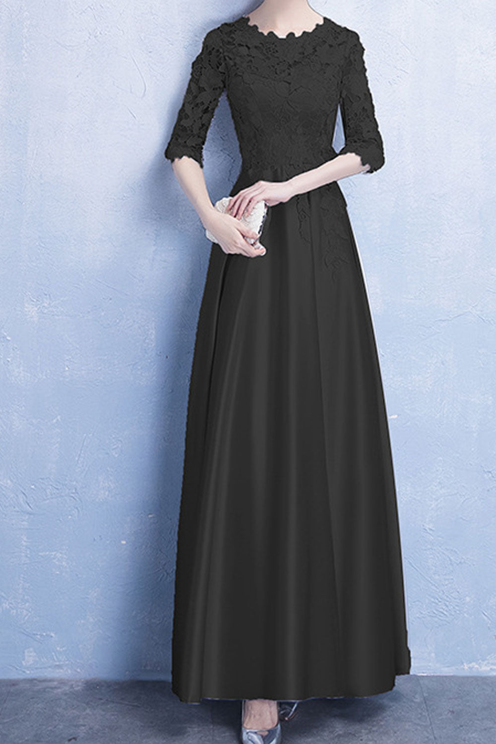Absolutely! Here's a full and elegant product description for a women's long evening dress, suitable for a wide range of formal